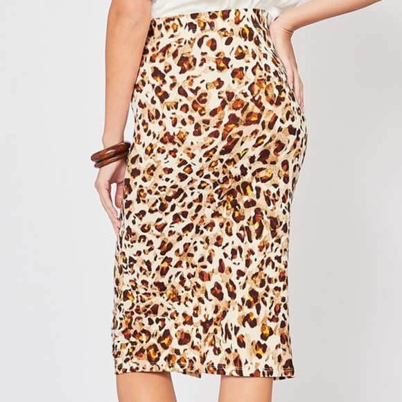 NWT Spotted Leopard Animal Print Pencil Skirt - Picture 6 of 8